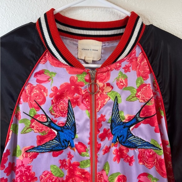 SILENCE+NOISE & URBAN OUTFITTERS Collab ‘Arielle’ Satin Bomber Jacket - Picture 6 of 17
